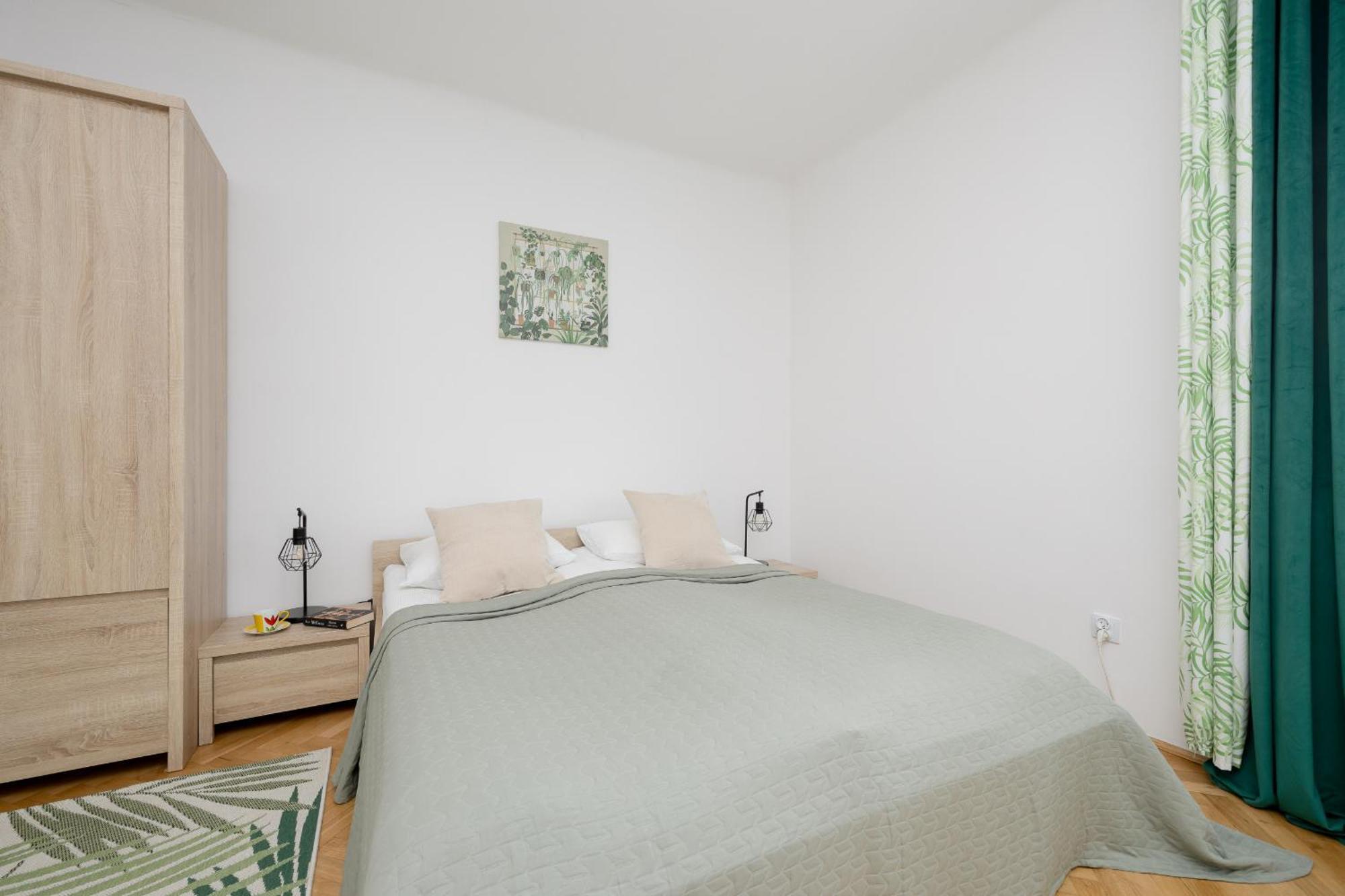 Spacious For 6 People Near The Old Town By Renters Warschau